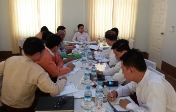 တွေ့ဆုံဆွေးနွေးပွဲနှင့်အစည်းအဝေး ကျင်းပခြင်း