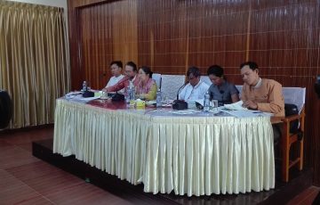 သတင်းစာရှင်းလင်းပွဲ ကျင်းပခြင်း