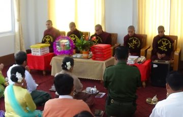 မွန်ပြည်နယ်လွှတ်တော်ရုံး၏ ဝါဆိုသင်္ကန်းဆပ်ကပ်လှူဒါန်းပွဲပြုလုပ်ခြင်း