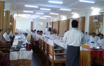 လူသားချင်းစာနာထောက်ထားမှုဆိုင်ရာ မိုင်းလုပ်ငန်းအကြောင်းရှင်းလင်းသည့် အလုပ်ရုံ ဆွေးနွေးပွဲကျင်းပခြင်း