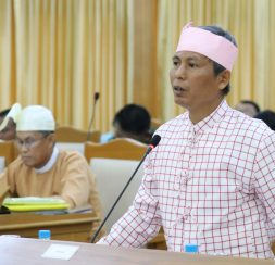 ဒေါက်တာအောင်နိုင်ဦး