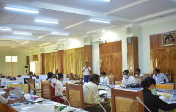 မွန်ပြည်နယ်လွှတ်တော်ဥပဒေပြုရေးဆိုင်ရာကော်မတီအစည်းအဝေးကျင်းပပြုလုပ်ခြင်း