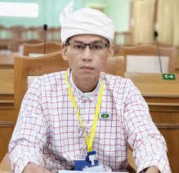 ဦးဌေးနိုင်