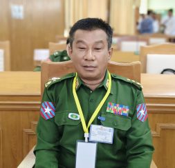 ဗိုလ်မှူးကြီးမောင်မောင်လတ်