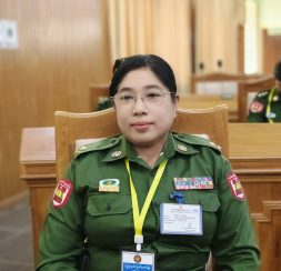 ဗိုလ်မှူးဒေါ်ငုဝါကြည်