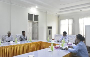မွန်ပြည်နယ်လွှတ်တော်သို့ တင်ပြတိုင်ကြားသူများအား ခေါ်ယူတွေ့ဆုံခြင်း